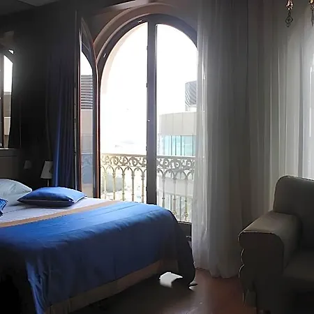 Ottoman 3*