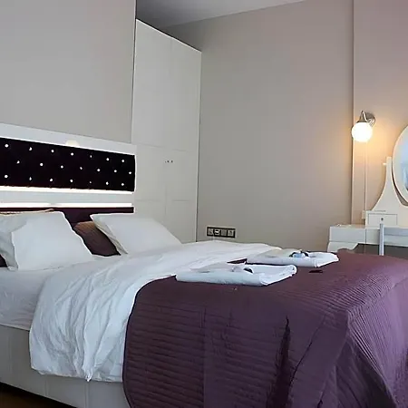 Ottoman 3*